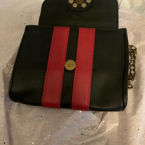 Used like new platform 9 3/4  cross body bag - Picture 5 of 6